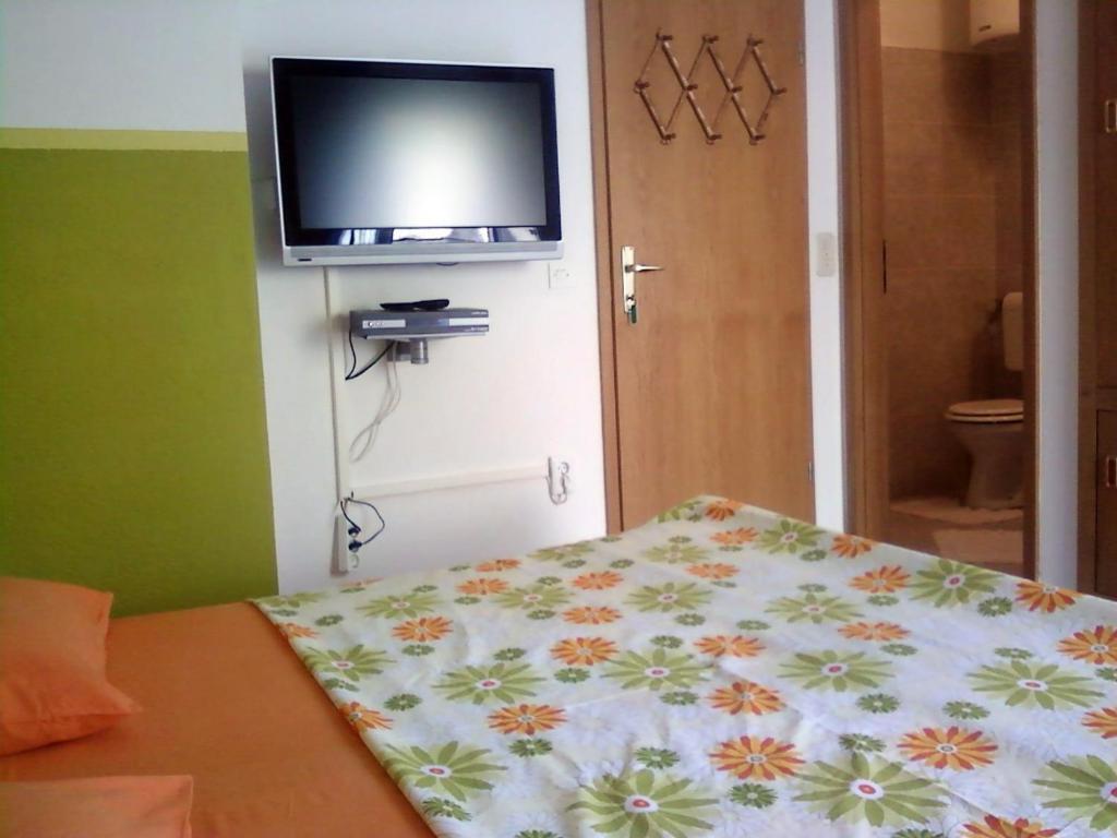 Rooms & Studio Villa Tatjana Supetar Room photo