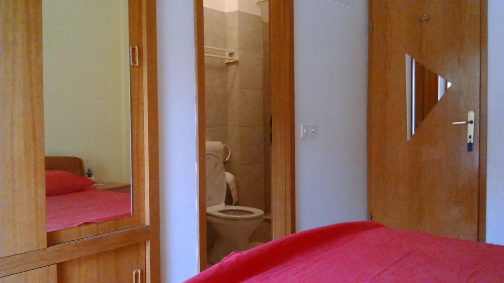 Rooms & Studio Villa Tatjana Supetar Exterior photo